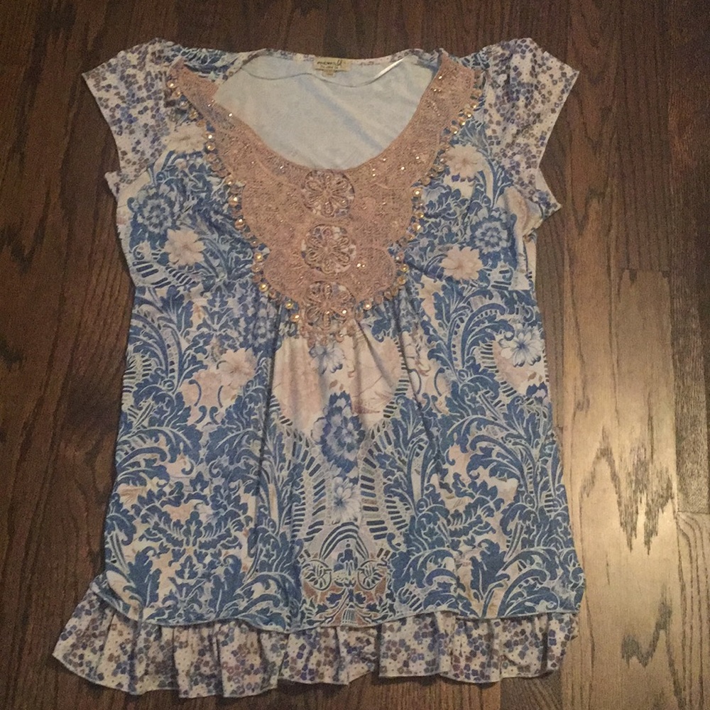 Pretty, Stretchy Blue & White Floral Top